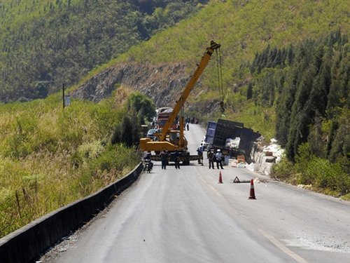 红河州交通事故频发 生命财产损失惨重