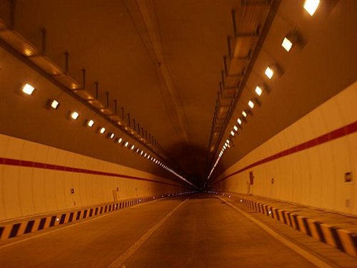 济南龙洞隧道图片