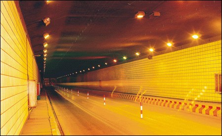宁波甬江隧道本月24日凌晨起恢复通车