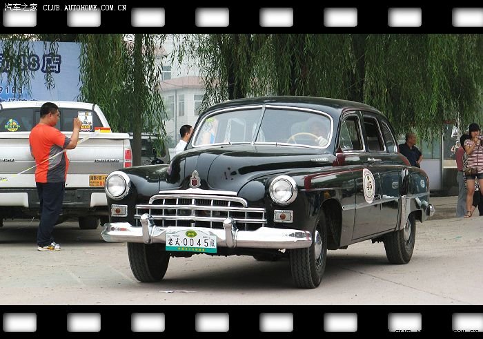中国承德老式汽车巡游展