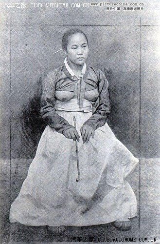 100年前的朝鲜女人如此性感的穿着