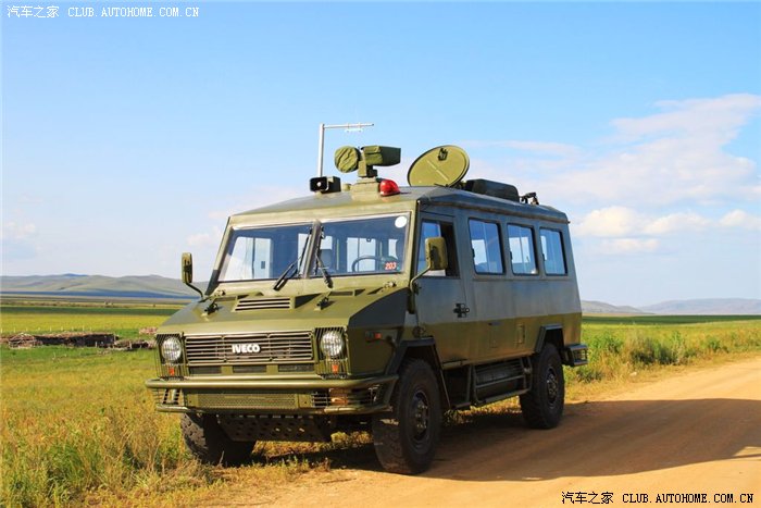 兵站的军车,依维柯.