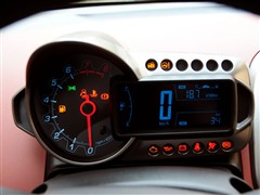 ֮ ͨѩ Ψŷ 2011  1.6 MT SX