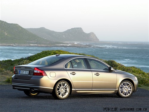 ֮ ֶ ֶS80 4.4 V8 AWD