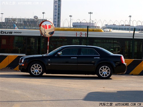 ֮ ˹ ˹300C 5.7L 
