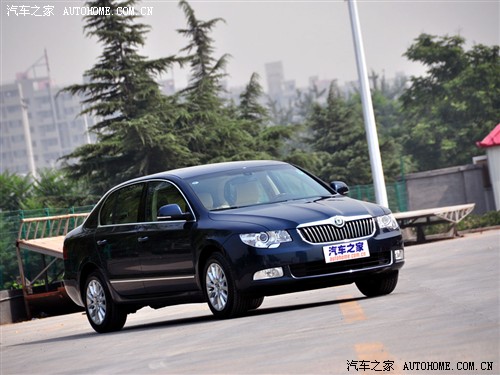 ֮ Ϻ˹´  09 2.0TSI ATŰ