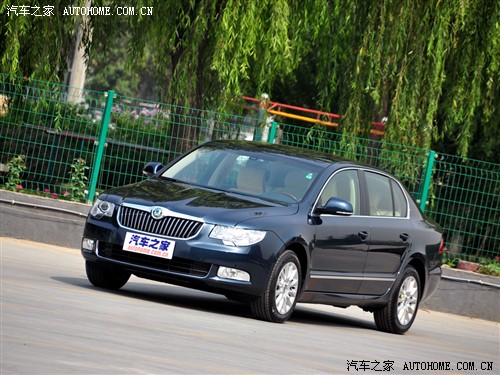 ֮ Ϻ˹´  09 2.0TSI AT콢