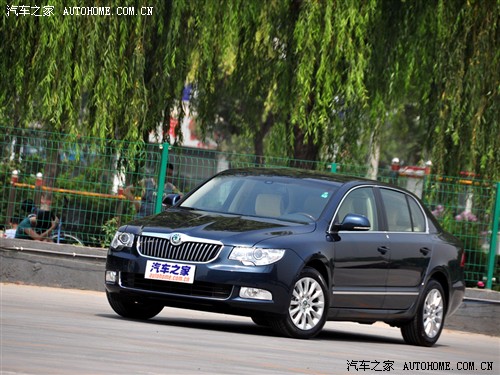 ֮ Ϻ˹´  09 2.0TSI ATŰ