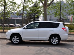 ֮ һ RAV4 2.0AT 