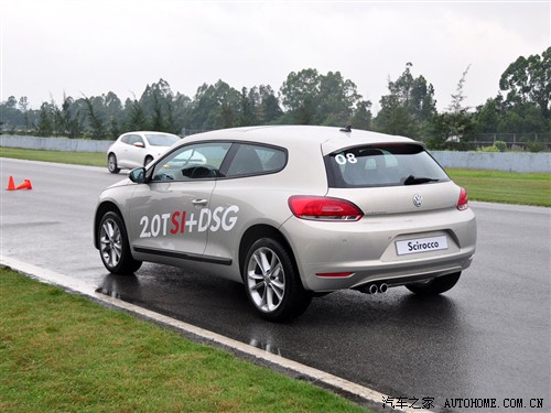 ֮ ڴ Sciroccoп 2010 2.0 TSI 