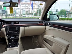 ֮ Ϻ˹´  09 2.0TSI AT콢