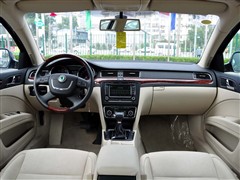 ֮ Ϻ˹´  09 2.0TSI AT콢