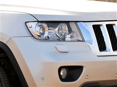 Jeep Jeep ŵ() 2011 5.7 콢