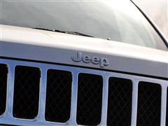 Jeep () ŵ() 2011 5.7 콢