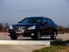 ֮ һ ʹ 2010 V6 3.0 Royal Saloon 