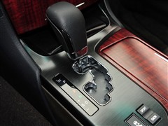  һ ʹ 2010 V6 2.5L Royal Ƥ