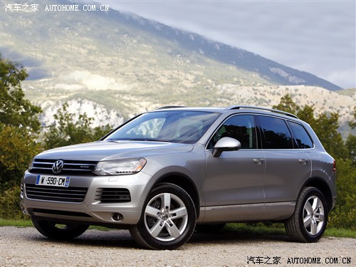  () ; 2011 3.0TSI V6 Hybrid