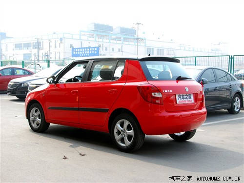֮ Ϻ˹´  2011 1.6L Զڰ