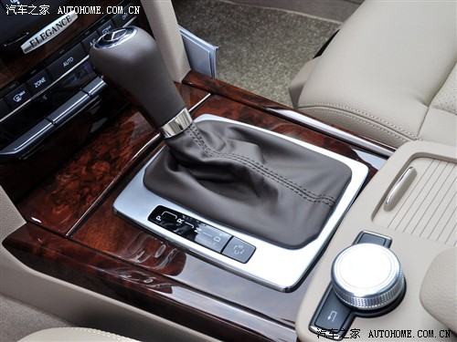   E 2010 E260L CGI