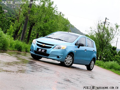 ѩ ͨѩ ŷ 2010  1.2L EMT