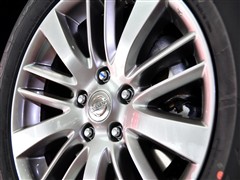ղ ղ  2011  2.5L XV VIP а