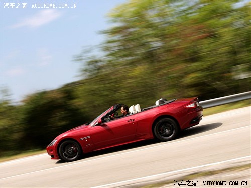 ֮ ɯ GranCabrio 2012 4.7 Sport