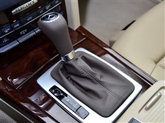   E 2011 E200L CGI