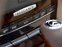   E 2011 E200L CGI