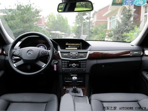   E 2011 E200L CGI