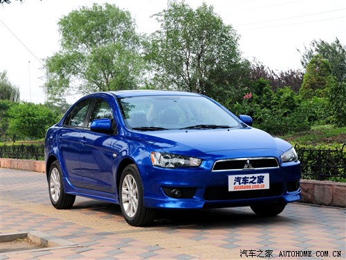 三菱翼神首付2.38万元起 店内有现车